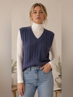 Banana Republic Cable-Knit V-Neck Sweater Vest in Indigo Blue